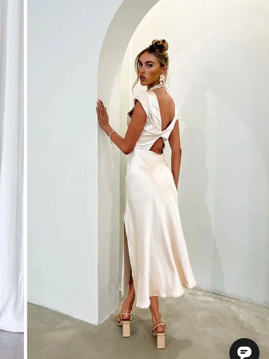 Selfie Leslie-Lucinda Twist Back Midi Dress Champagne - Picture 2 of 5